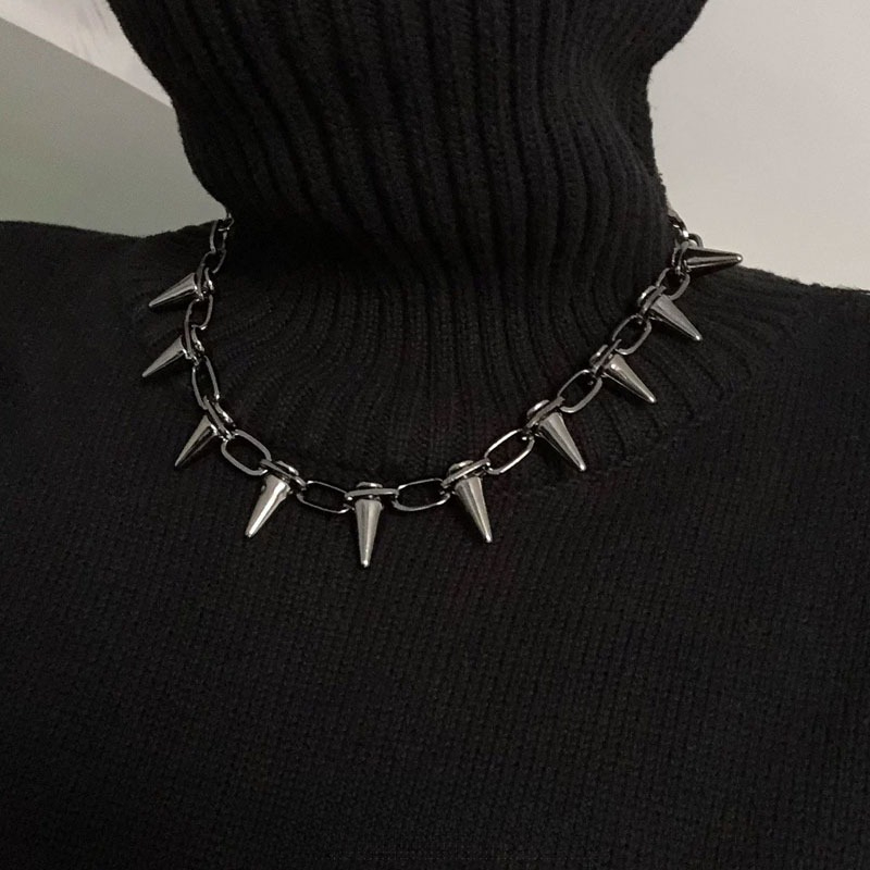 Goth Punk Spike Choker - สร้อยคอแฟชั่นพังก์แบบมีหนามแหลม สร้อยคอแบบกอธประดับหมุดโลหะ สร้อยคอแบบโซ่หนามโลหะสำหรับทุกเพศ เครื่องประดับสำหรับงานร็อคและไนท์คลับ