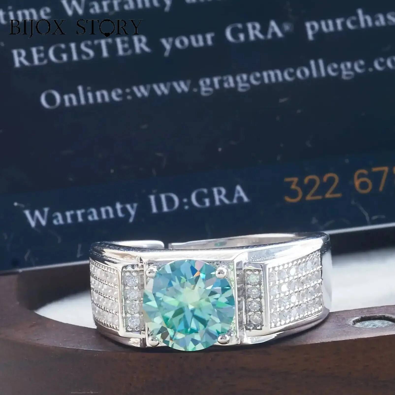 แหวนเพชรโมอิสสีฟ้าธรรมชาติ1กะร - Moissanite Engagement Ring 1 Carat บทวิจารณ์และราคา