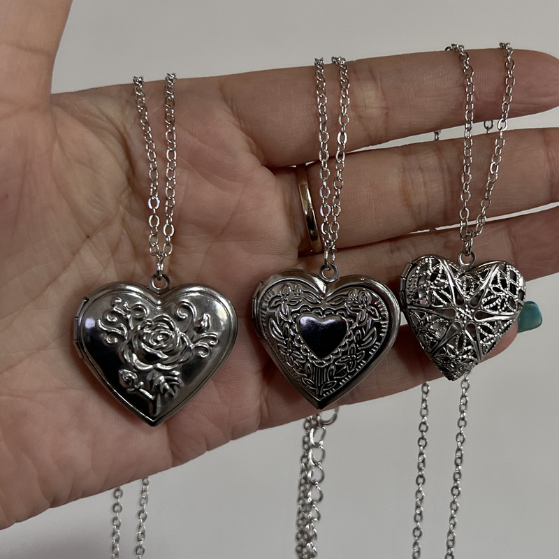 กรอบรูปหัวใจสร้อยคอจี้ Love He - Heart Locket Necklace Photo บทวิจารณ์และราคา