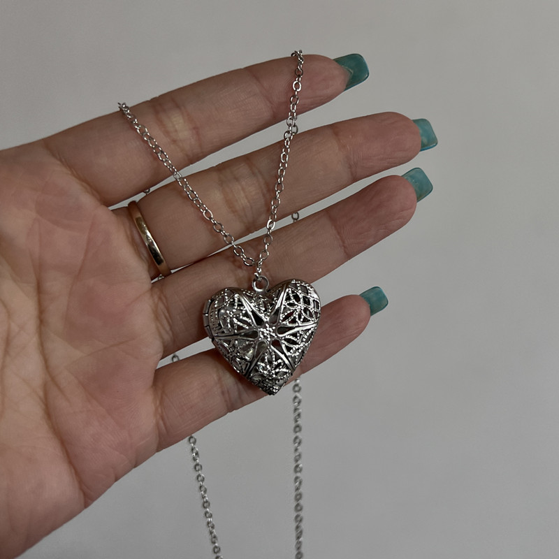กรอบรูปหัวใจสร้อยคอจี้ Love He - Heart Locket Necklace Photo บทวิจารณ์และราคา